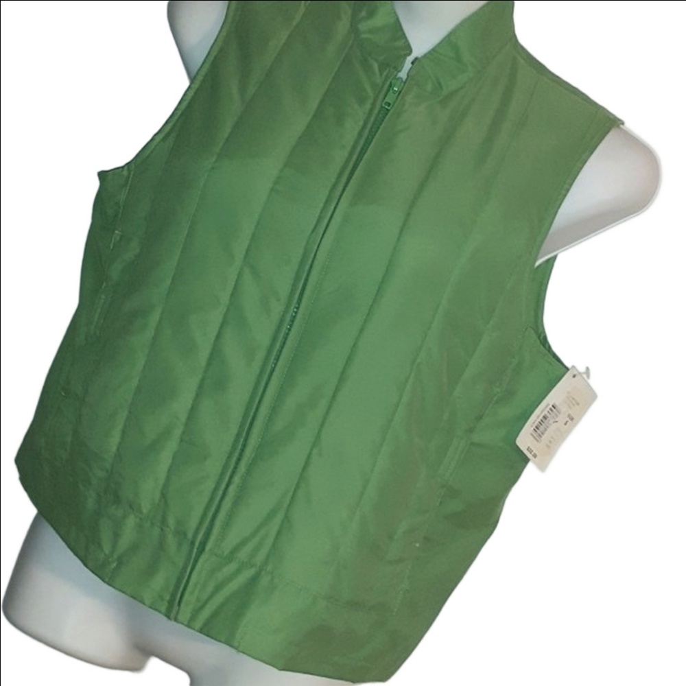 NWT- Quilted VEST - (M-L) Plz see measurements!